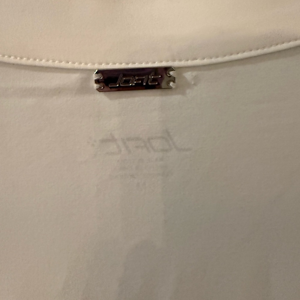 Jofit White Collarless V-Neck Active Snap Tunic - Picture 5 of 10